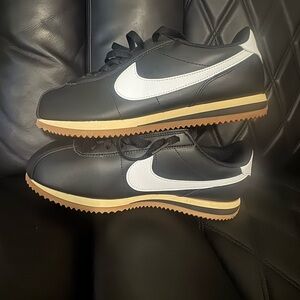 Nike Men’s Black White Gum Sole Cortez-Style Sneakers